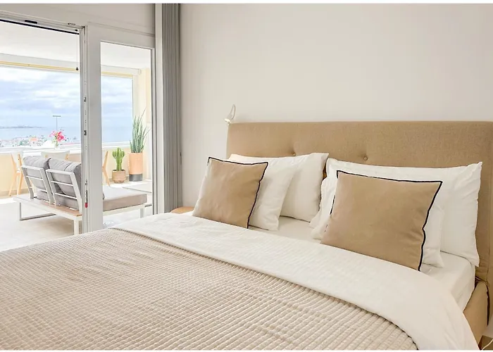 Apartment Oceano La Caleta With Sea View & Terrace, 2b